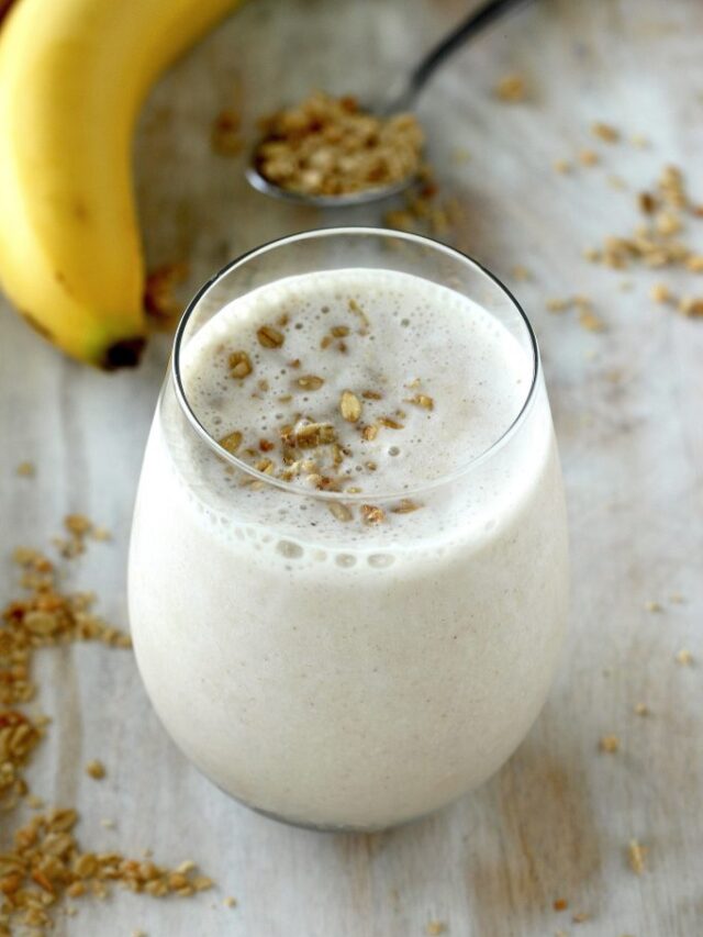 Simple Banana Shakes and Smoothie Recipes That Help You Lose Weight