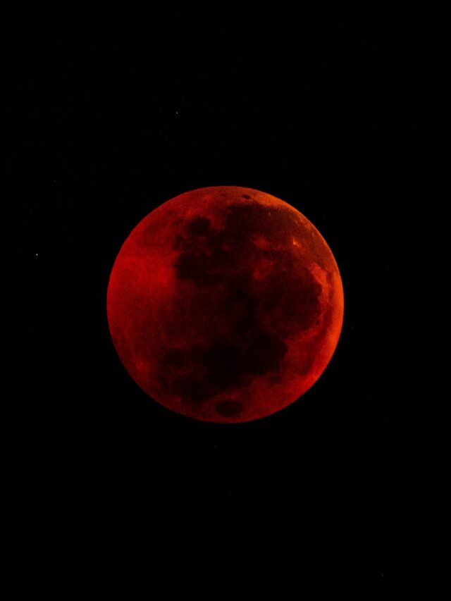 What is a Blood Moon?