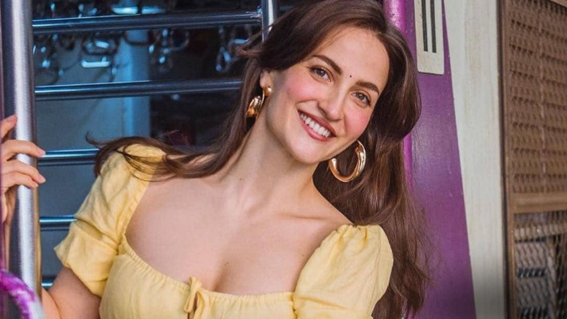 Elli AvrRam says, “South film sets are more peaceful,” reveals differences, “In Bollywood they don’t care if you faint”